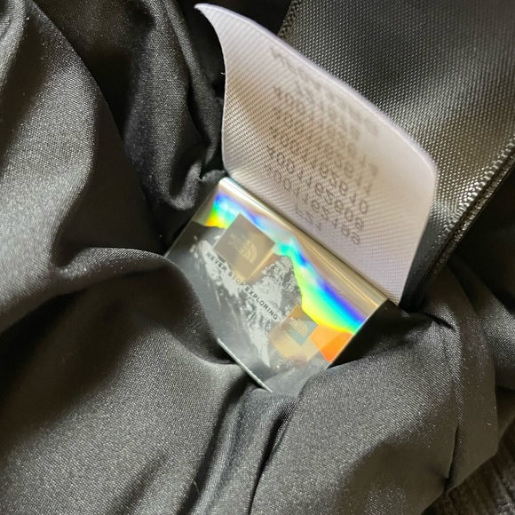 The North Face Men’s Gotham III Waterproof Jacket - Picture 9 of 9